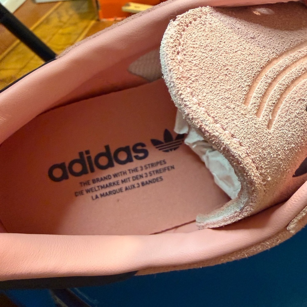 NIB NWT Men's Size 11.5 Adidas Gazelle in Pink with Black Stripes🔥🔥 - Picture 12 of 15